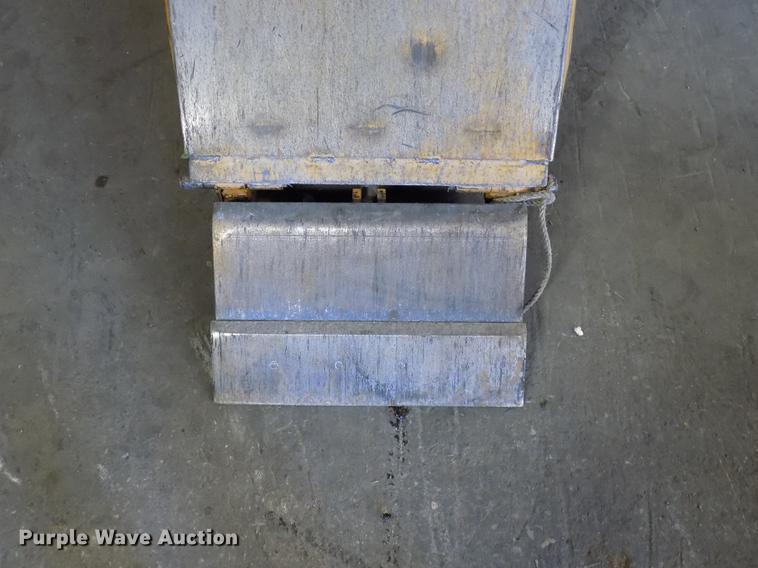 image for item FQ9014 Roofmaster Razer tear off machine