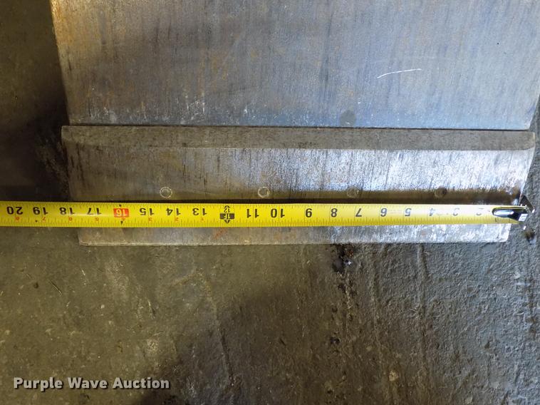 image for item FQ9014 Roofmaster Razer tear off machine