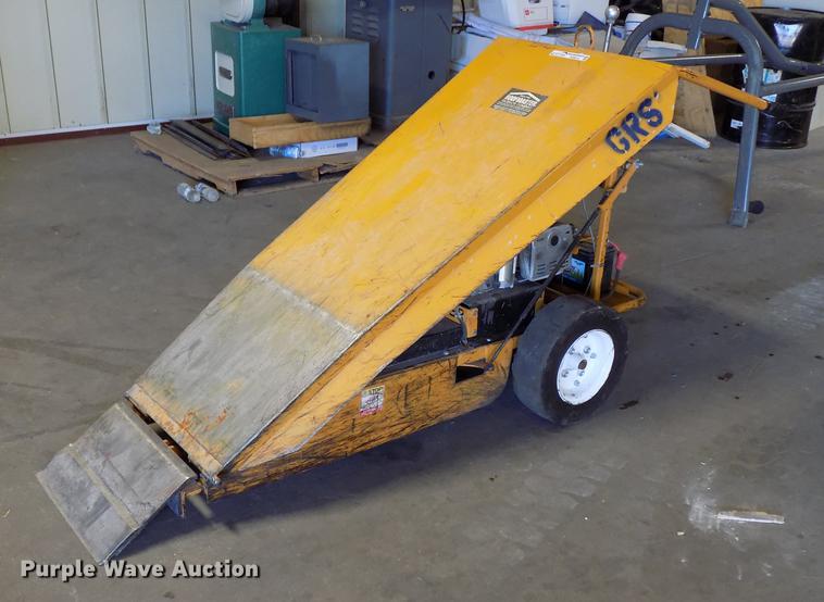 image for item FQ9015 Roofmaster Razer tear off machine