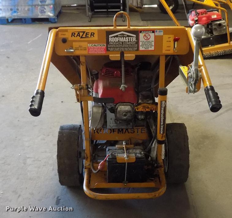 image for item FQ9015 Roofmaster Razer tear off machine