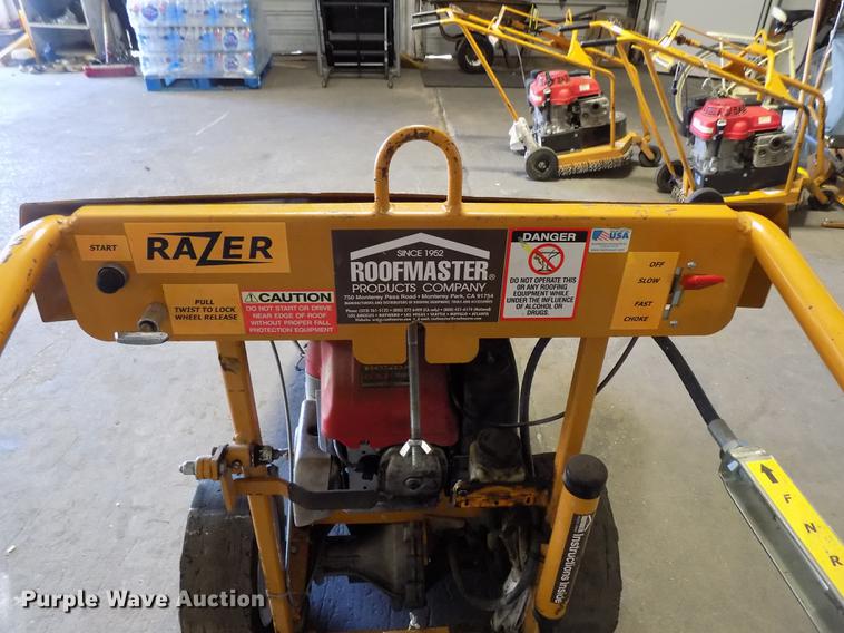 image for item FQ9015 Roofmaster Razer tear off machine