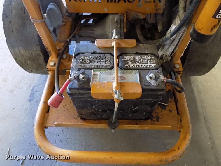 image for item FQ9015 Roofmaster Razer tear off machine