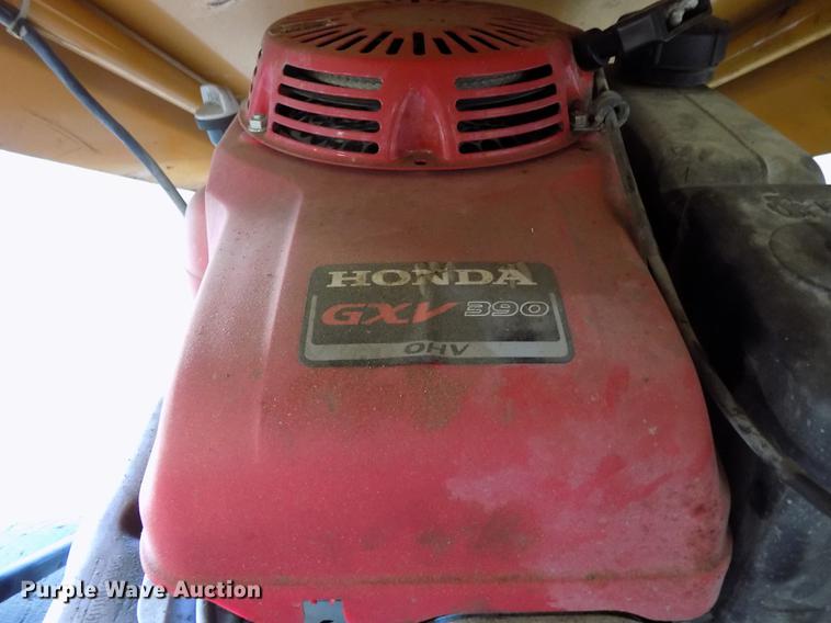 image for item FQ9015 Roofmaster Razer tear off machine