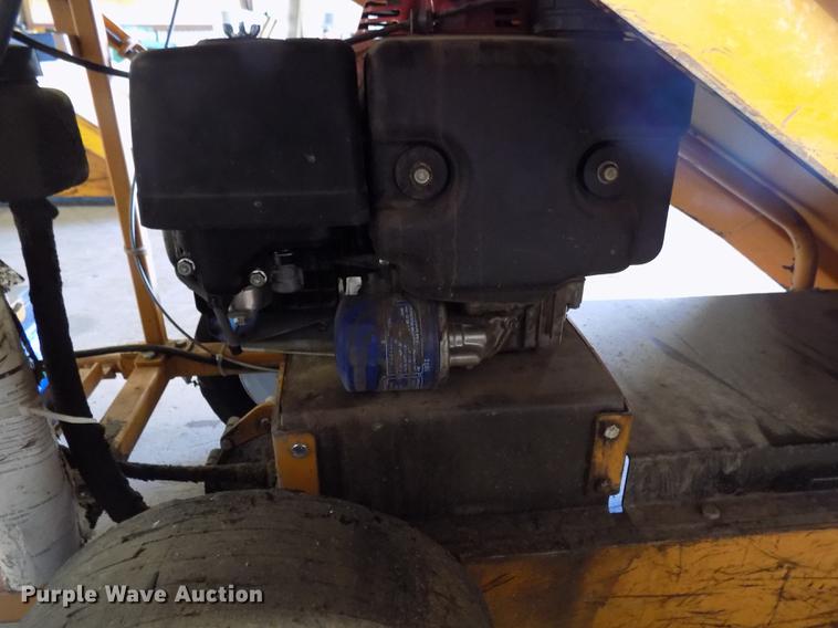 image for item FQ9015 Roofmaster Razer tear off machine