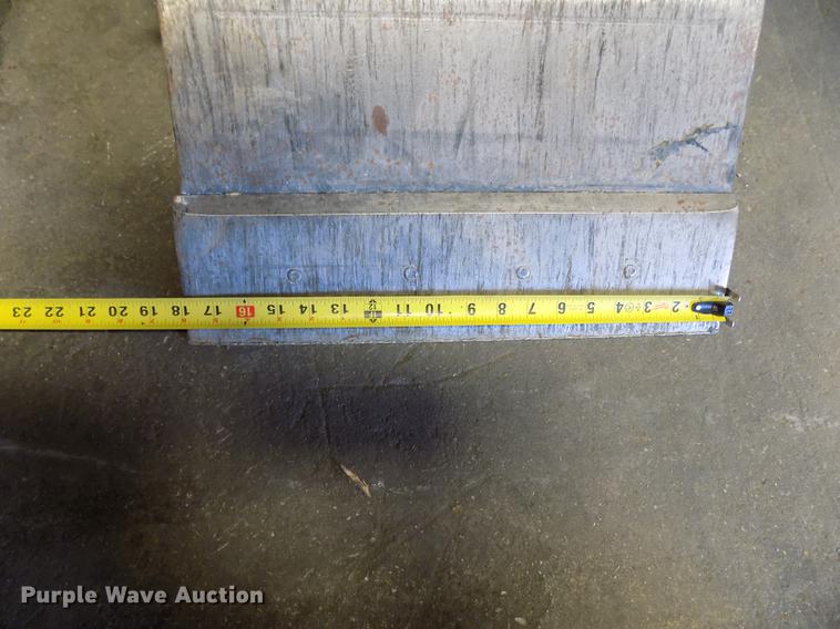 image for item FQ9015 Roofmaster Razer tear off machine