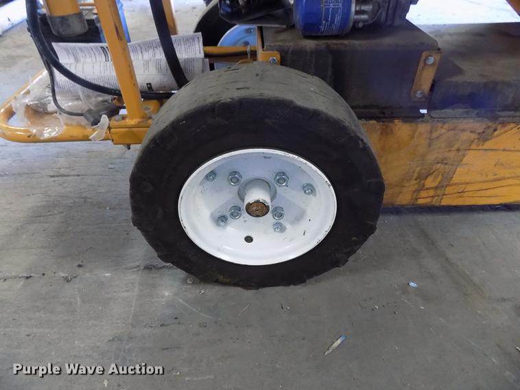 image for item FQ9015 Roofmaster Razer tear off machine