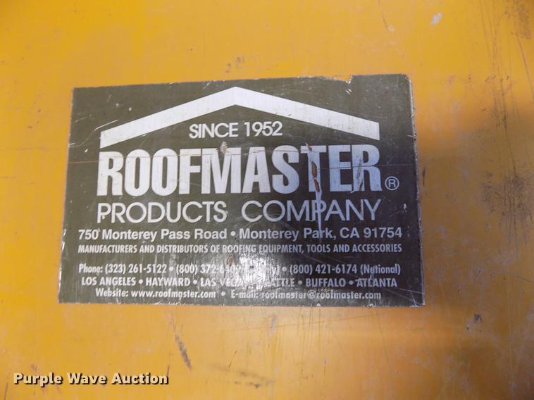 image for item FQ9015 Roofmaster Razer tear off machine