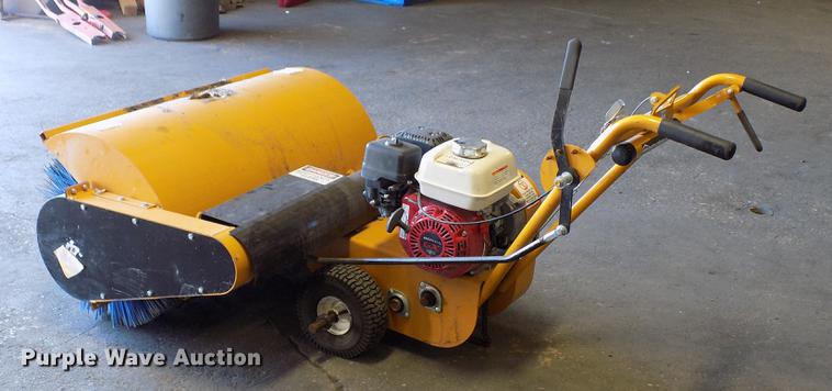 image for item FQ9018 2017 Roofmaster power broom