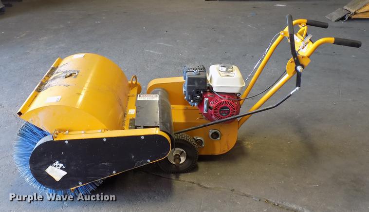 image for item FQ9018 2017 Roofmaster power broom