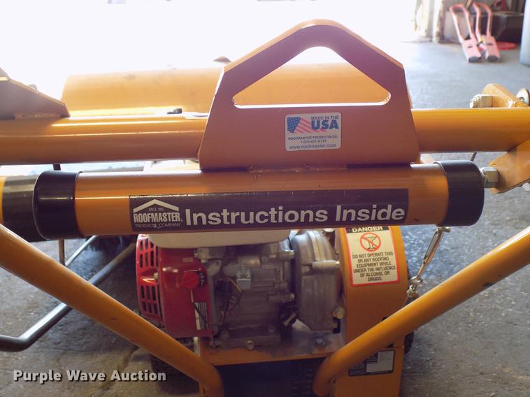 image for item FQ9018 2017 Roofmaster power broom