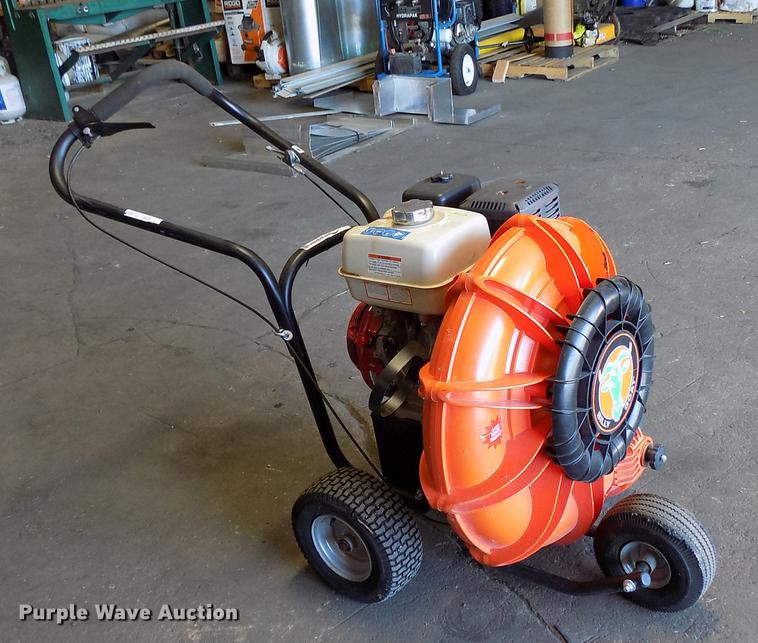 image for item FQ9019 Billy Goat Force F1302H blower