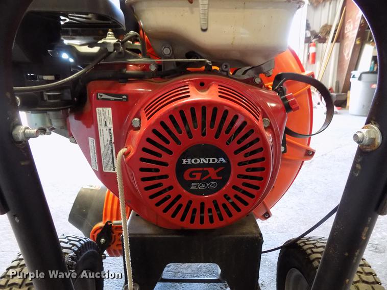 image for item FQ9019 Billy Goat Force F1302H blower