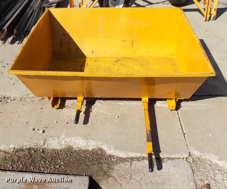 image for item FQ9022 (2) Roofmaster dump box cart attachment
