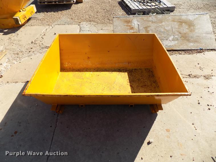 image for item FQ9022 (2) Roofmaster dump box cart attachment