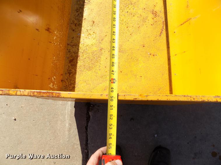 image for item FQ9022 (2) Roofmaster dump box cart attachment