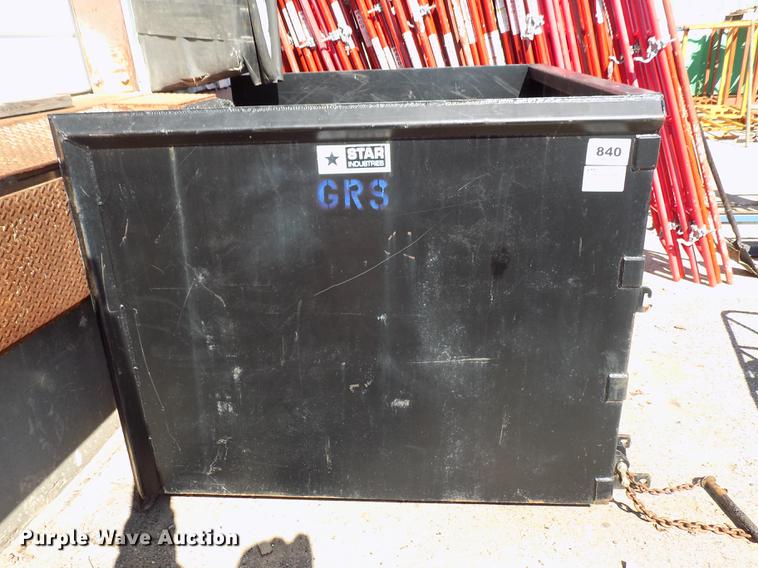 image for item FQ9030 Star Industries 1425 refuse hopper