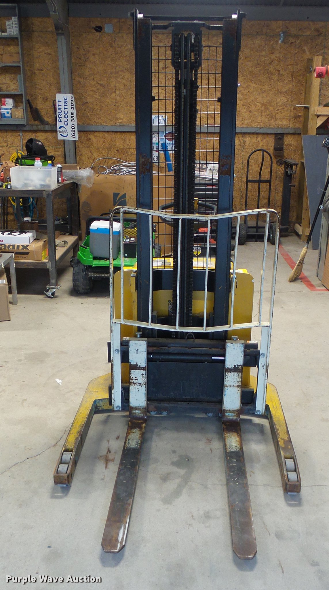Yale MSW040SFN forklift in Spearville, KS Item DF2786 sold Purple Wave