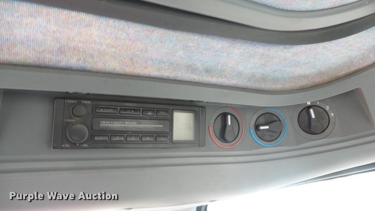 image for item AM9022 New Holland 6640 tractor