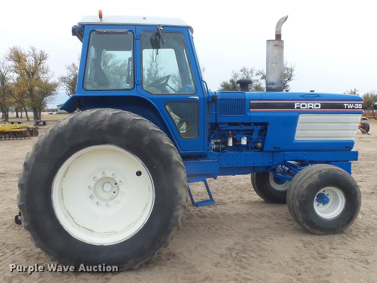image for item AM9023 Ford TW35 tractor