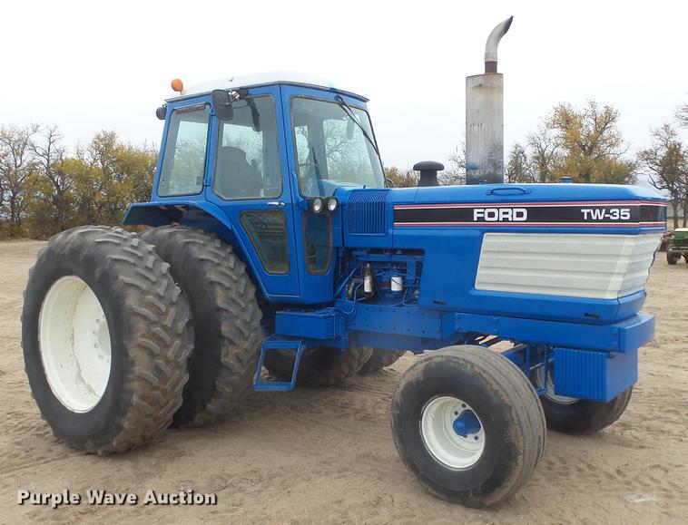 image for item AM9023 Ford TW35 tractor