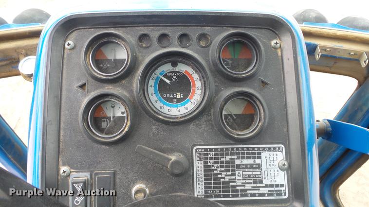 image for item AM9023 Ford TW35 tractor