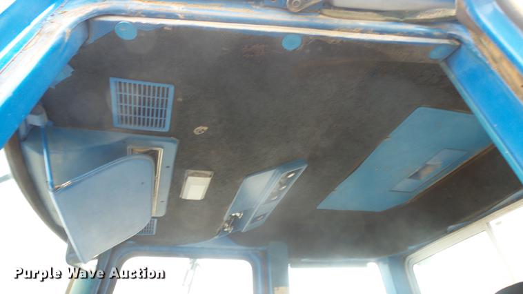 image for item AM9023 Ford TW35 tractor