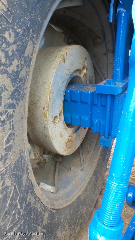 image for item AM9023 Ford TW35 tractor