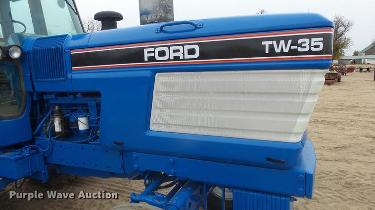 image for item AM9023 Ford TW35 tractor