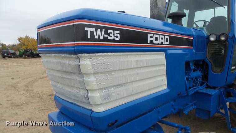 image for item AM9023 Ford TW35 tractor