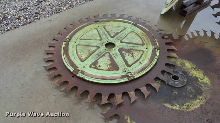 image for item AM9053 Claas RU450/RU600 gathering wheels and knives