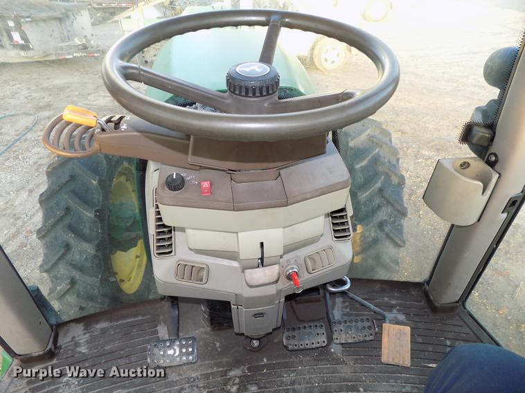 image for item DB8514 2005 John Deere 7320 MFWD tractor