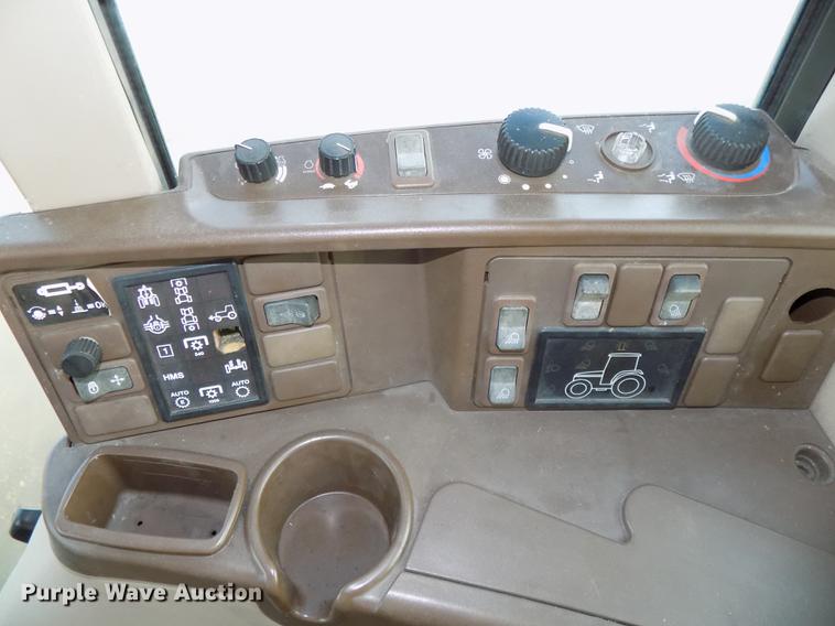 image for item DB8514 2005 John Deere 7320 MFWD tractor