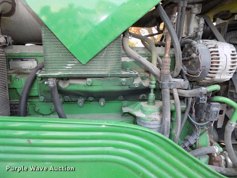 image for item DB8514 2005 John Deere 7320 MFWD tractor