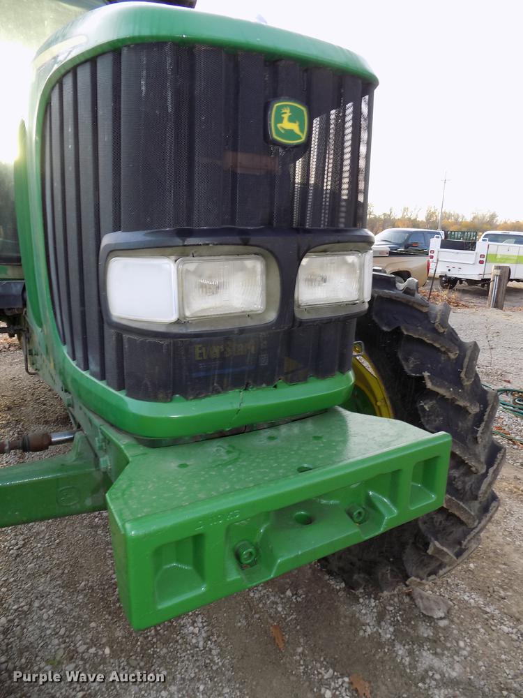 image for item DB8514 2005 John Deere 7320 MFWD tractor