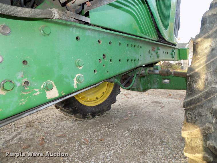 image for item DB8514 2005 John Deere 7320 MFWD tractor