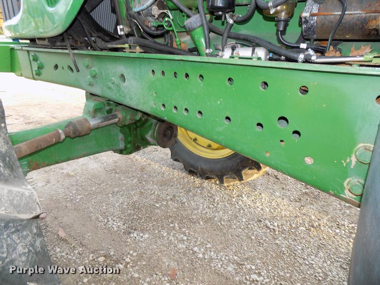 image for item DB8514 2005 John Deere 7320 MFWD tractor