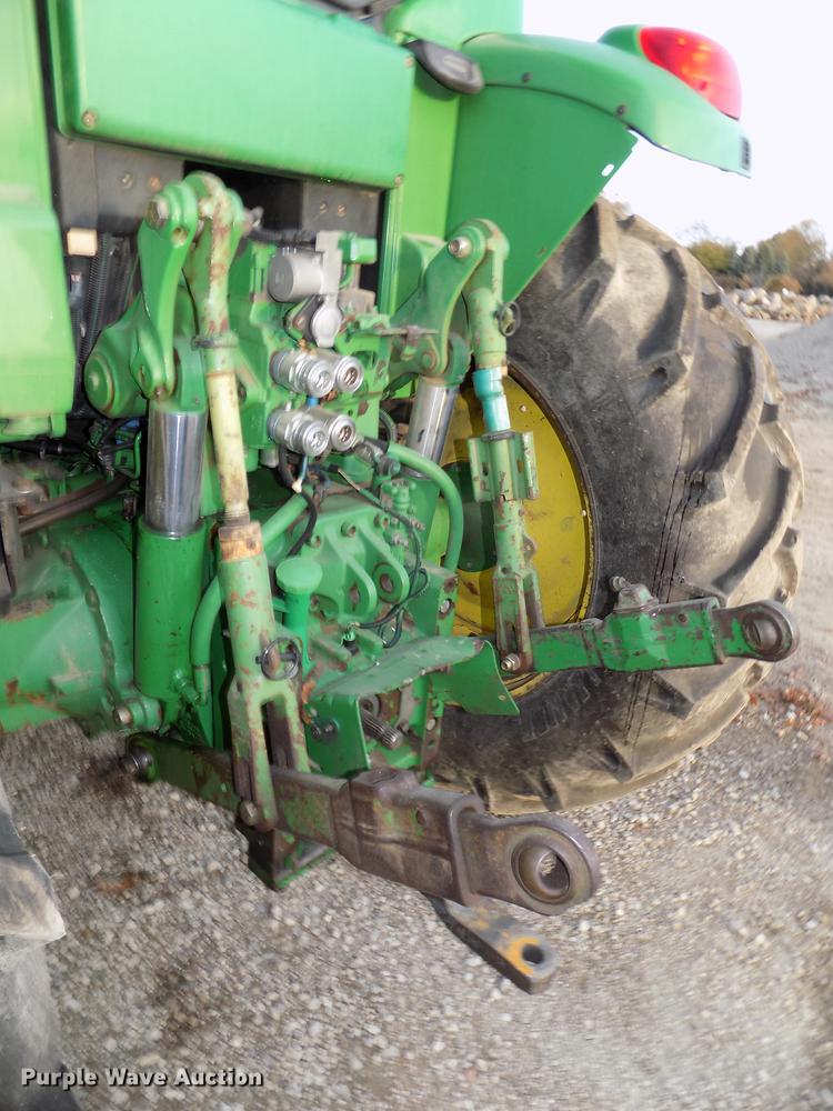 image for item DB8514 2005 John Deere 7320 MFWD tractor