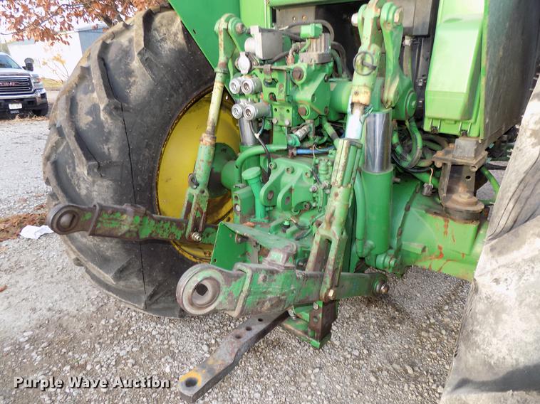 image for item DB8514 2005 John Deere 7320 MFWD tractor