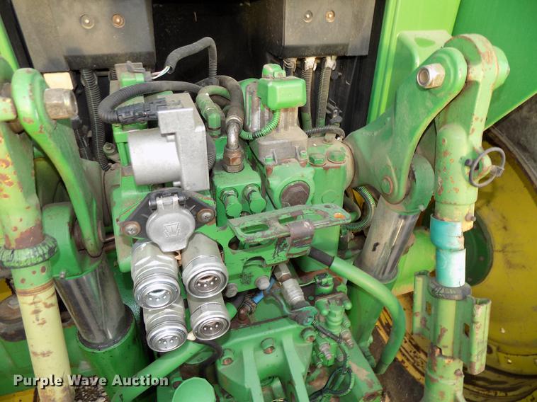 image for item DB8514 2005 John Deere 7320 MFWD tractor