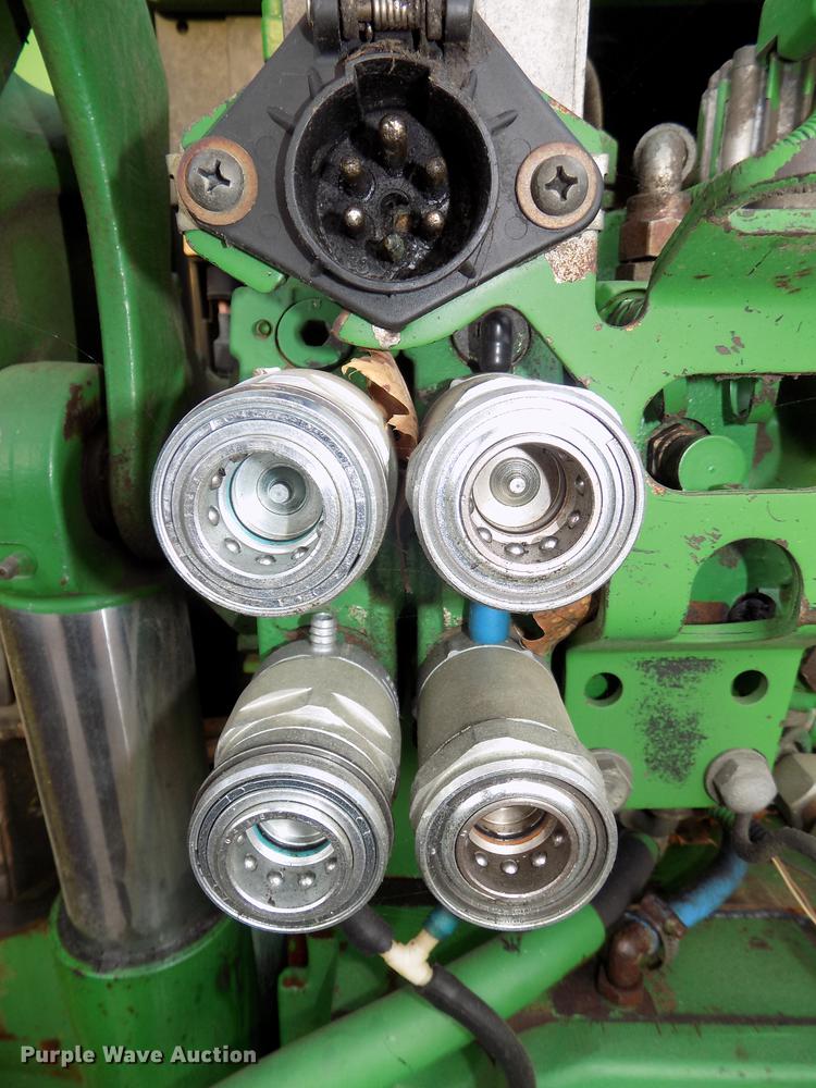 image for item DB8514 2005 John Deere 7320 MFWD tractor