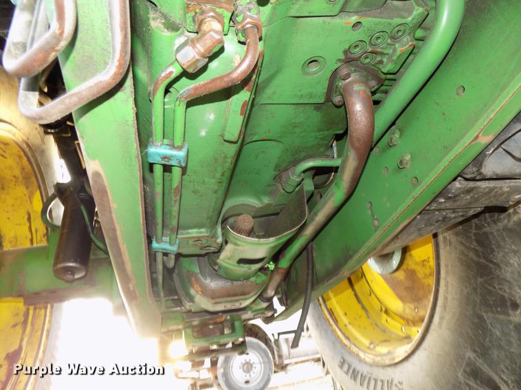 image for item DB8514 2005 John Deere 7320 MFWD tractor