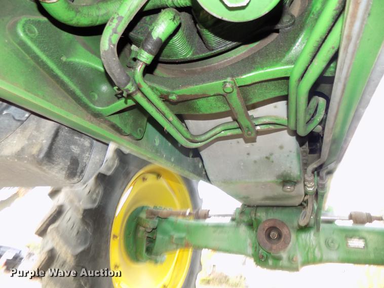 image for item DB8514 2005 John Deere 7320 MFWD tractor