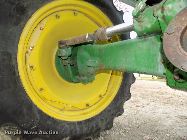 image for item DB8514 2005 John Deere 7320 MFWD tractor