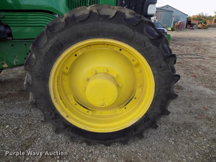 image for item DB8514 2005 John Deere 7320 MFWD tractor