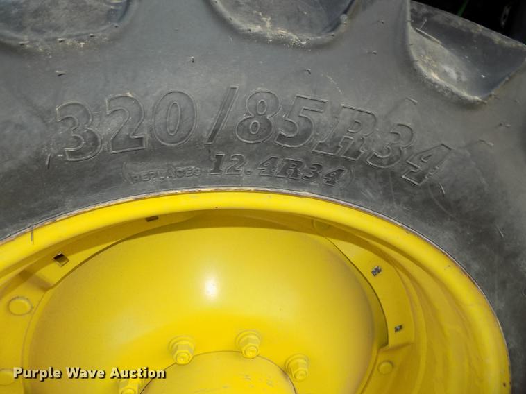 image for item DB8514 2005 John Deere 7320 MFWD tractor