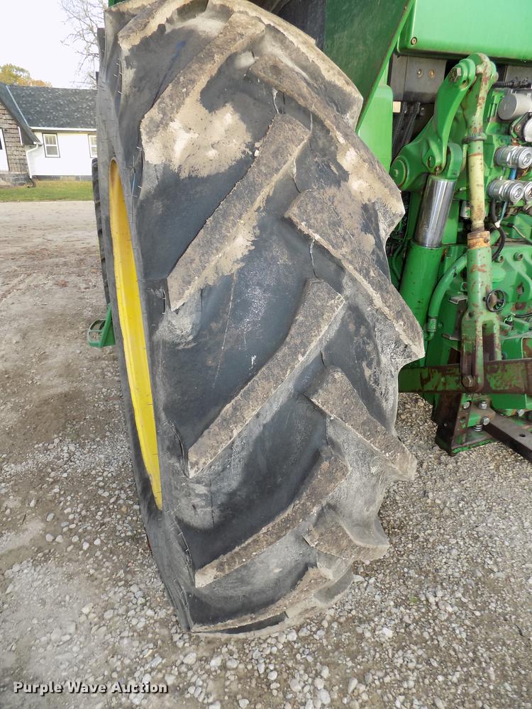 image for item DB8514 2005 John Deere 7320 MFWD tractor