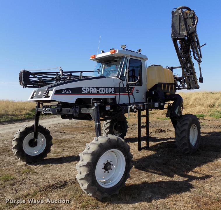 image for item DB8516 2004 SpraCoupe 4640 sprayer
