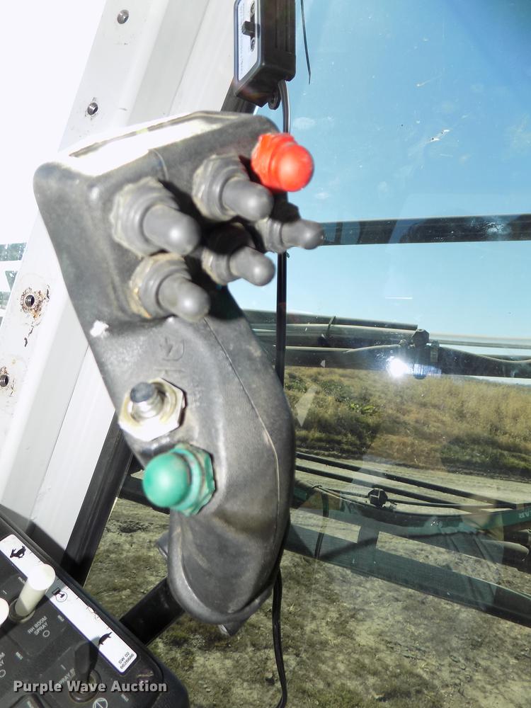 image for item DB8516 2004 SpraCoupe 4640 sprayer