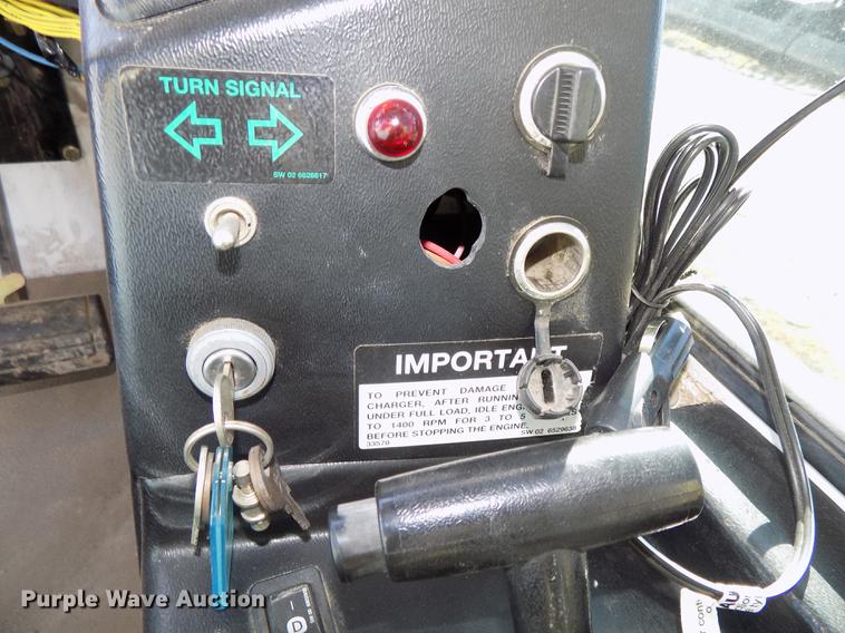 image for item DB8516 2004 SpraCoupe 4640 sprayer