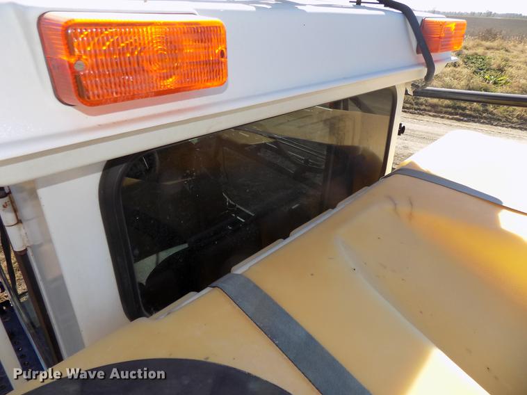 image for item DB8516 2004 SpraCoupe 4640 sprayer